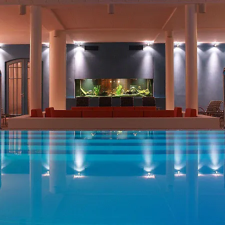 & Sommerfeld - Adults Only 4*