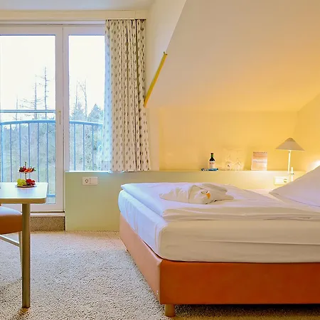 & Sommerfeld - Adults Only