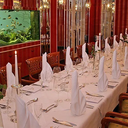 & Sommerfeld - Adults Only 4*