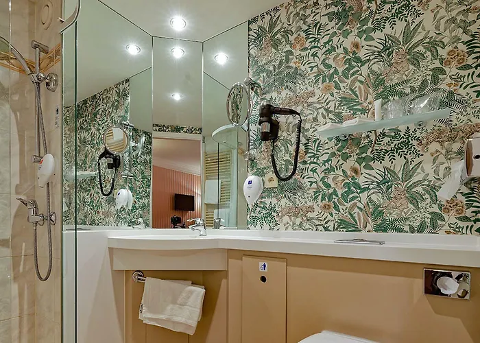 & Sommerfeld - Adults Only 4*